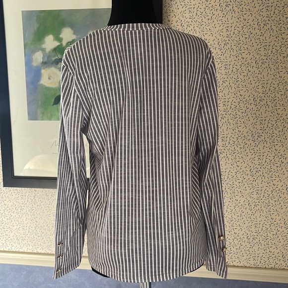 Ladies oversized pullover top with button detail - Picture 6 of 6